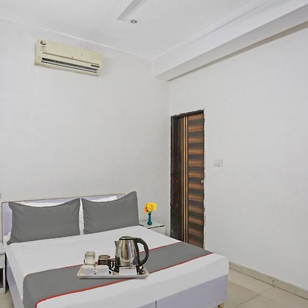 Hotel O Imperial Residency Near Dashrath Puri Metro Station 뉴델리 외부 사진