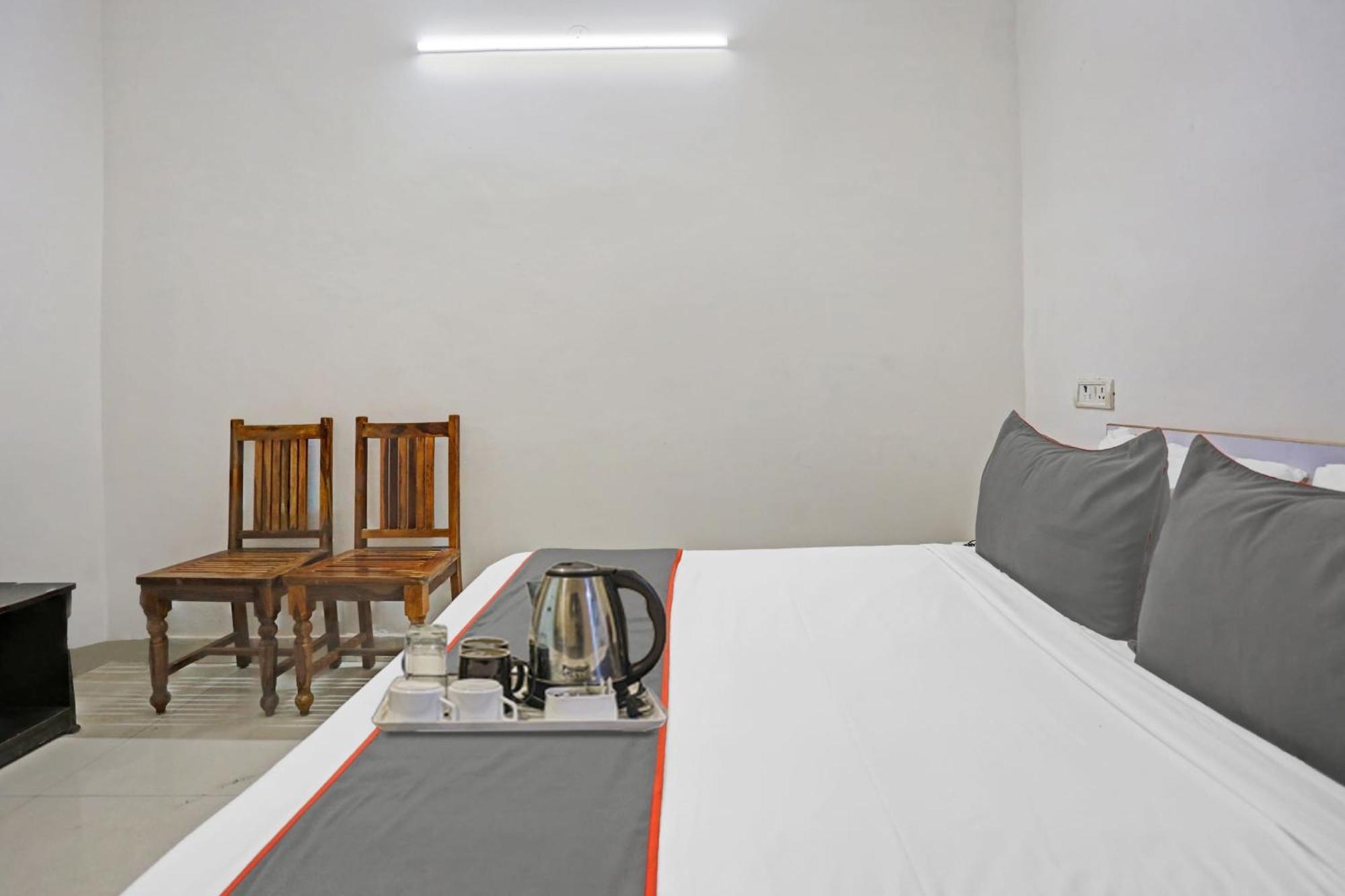 Hotel O Imperial Residency Near Dashrath Puri Metro Station 뉴델리 외부 사진