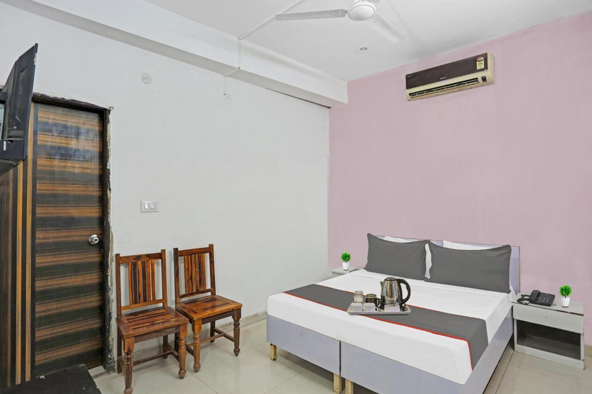Hotel O Imperial Residency Near Dashrath Puri Metro Station 뉴델리 외부 사진