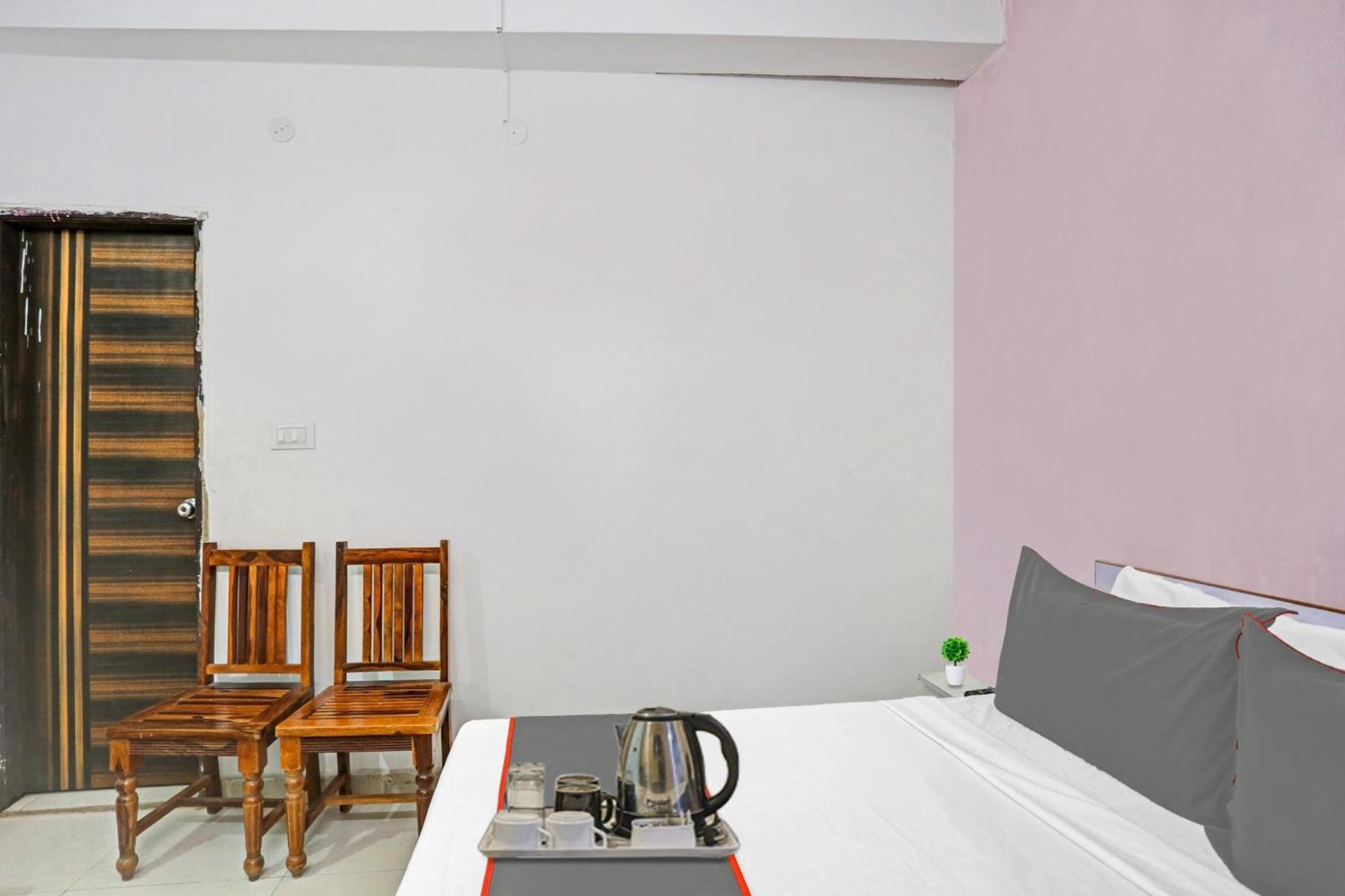 Hotel O Imperial Residency Near Dashrath Puri Metro Station 뉴델리 외부 사진